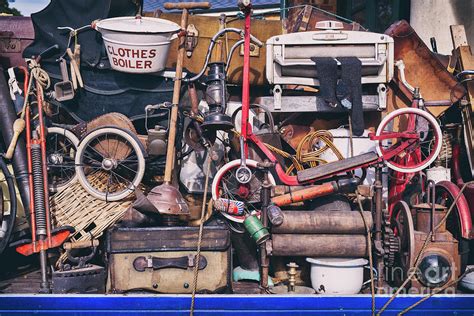 One mans junk - One man's junk, Swadlincote. 71 likes. Here at one man's junk we provide everyday items at a fraction of the usual cost. All items are in